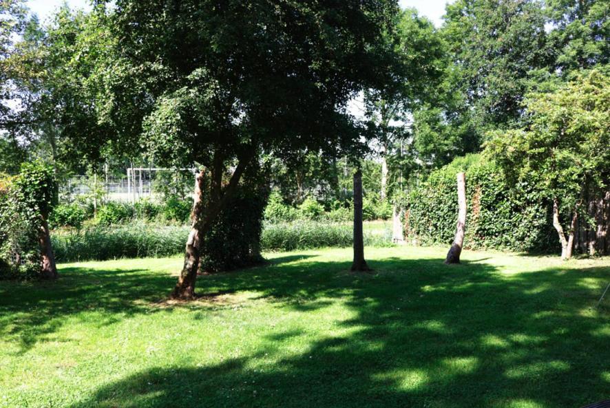 Villa Een Chalet Met Prive Sauna En Tuin Tzummarum Exterior foto